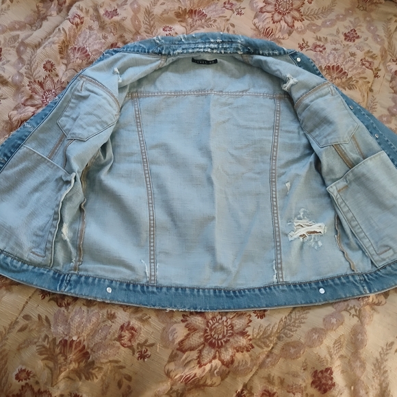 Level 99 Women's Light Blue Distressed Denim Jacket, M - Picture 4 of 9